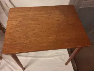 Teaktræs sidebord 