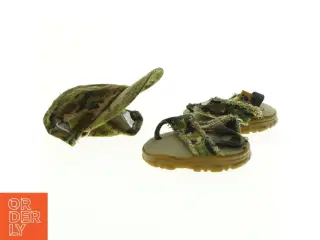 Camouflage sandaler og kasket til bamser fra Build a Bear (str. Ikke opgivet)