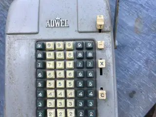 Adwell gl. mekanisk butiksregnemaskine