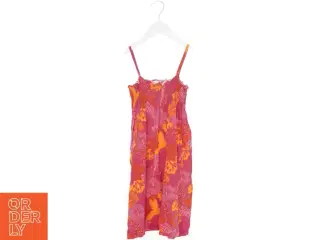 Sommerkjole med blomsterprint fra H&M (str. 128)