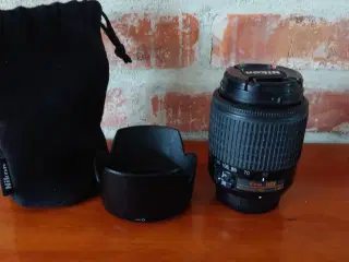 Nikon af-s 55-200mm zoom objektiv med case