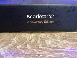 Focusrite Scarlett 2i2 Anniversary Edition Cloudfi