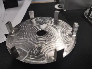 CNC bearbejdning tilbydes