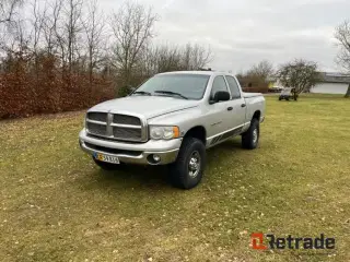 Dodge Ram 2500 4X4 van