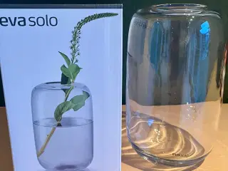 NY Eva Solo Acorn vase