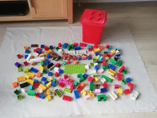 Lego Duplo 1,5kg inkl. stor Lego spand