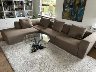 LÆKKER EKSKLUSIV HJØRNESOFA - kun 3 år gammel