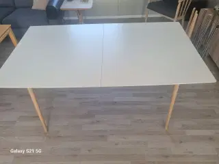 Hvidt Spisebord 