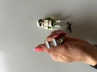 Playmobil to vintage astronauter