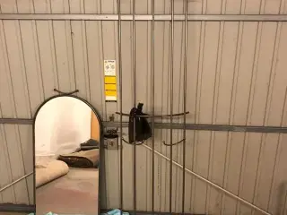 Håndlavet garderobe