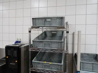 Stikvogn med indhold
