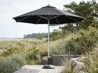 Parasol Ø 3,3 meter i sort med børstet stål stang
