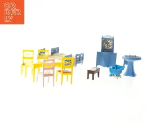 Miniature møbelsæt til dukkehus