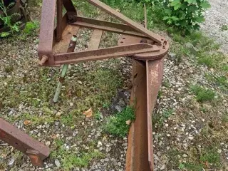 - - - Dozerblad ca. 2 meter