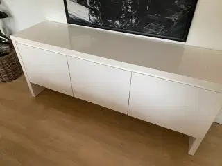 Ikea skænk sælges