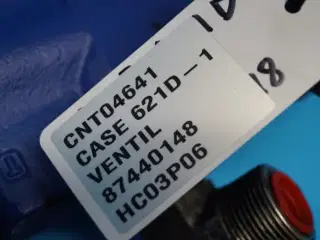 Case 621D Hydraulikventil 87440148