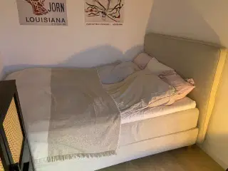 DUNVIK Box spring bed - Great Condition