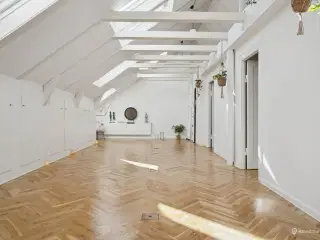 Sjældent udbudt kontor  på Frederiksberg