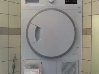 Tørretumbler BLOMBERG BTGK370W0