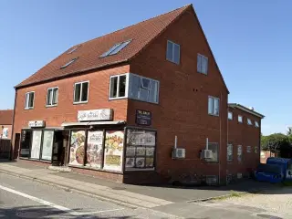 Attraktiv investeringsejendom med bolig- og erhvervslejemål i Højbjerg - Udst. i 5 ejerl., med flere muligheder