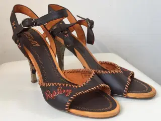 Replay, sandaler, str 40
