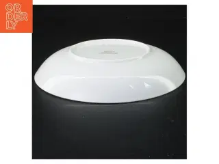 Porcelænsskål med blomsterdekoration fra Benedikte (str. Diameter 21 og en halv cm)