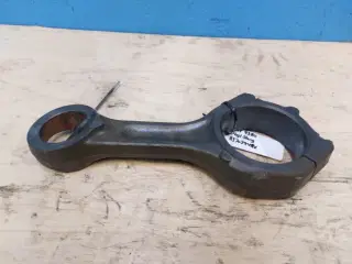 Massey Ferguson Delta 9380 Plejlstang 837079496