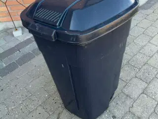 Curver skraldespand 110 liter m/hjul