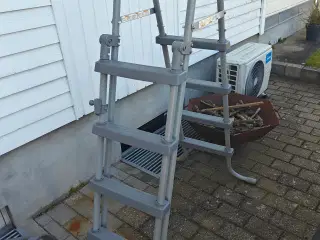 Pool med saltvandsanlæg sælges