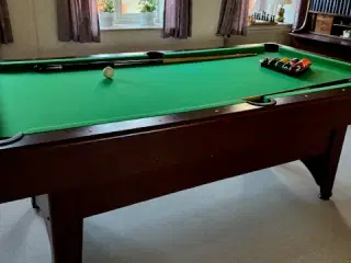Super fin poolbord i mørkt træ sælges