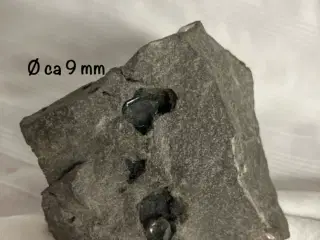 2 Herkimer diamant krystaller i grotte 