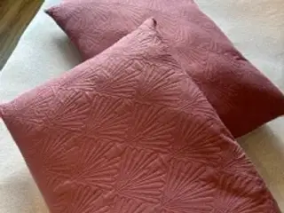 Puder i 2 smukke rosa farver 