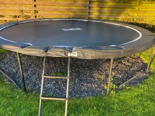 Trampolin