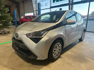 Toyota Aygo 1,0 VVT-i x-play x-shift