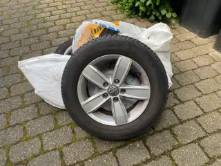 Alufælge VW Golf VII med vinterdæk