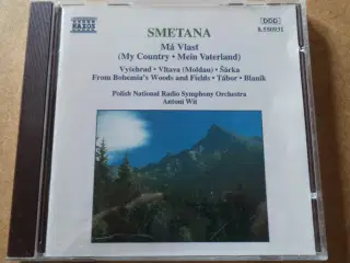 Smetana ** Má Vlast (Naxos 8.550931) 
