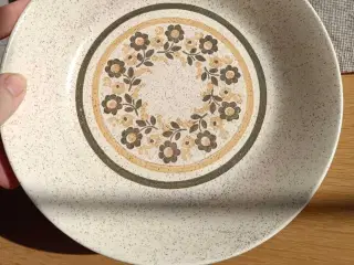 Ironstone Staffordshire Biltons tallerkener 