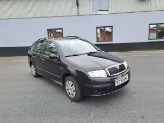 Skoda fabia 1,4 16v 101 hk "trofast"