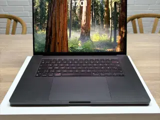 MacBook Pro M4 16" 48GB 512GB (Space Black)