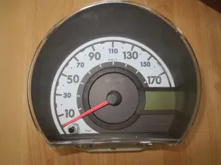 Kombiinstrument ( speedometer ) Toyota Aygo B1 1.0