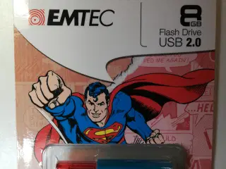 Emtec Superman 8GB USB 2.0 stik 