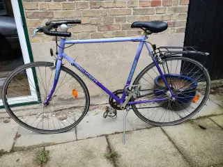 Peugeot racer cykel : Sæde højden 92 cm. 