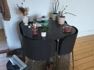 Ikea spisebord med stole 