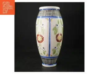 Aksini vase.