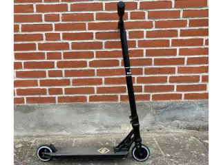 Trick løbehjul - Striker Essense Complete Scooter
