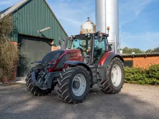 Valtra T214 med GPS Årgang 2020 - 2960 timer