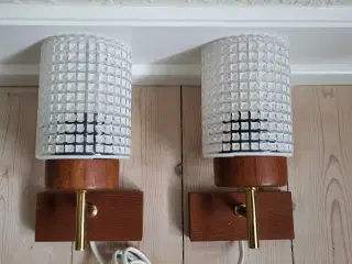 Vægelampe teak og opal glas