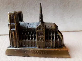 3 Notre Dame Souvenirs