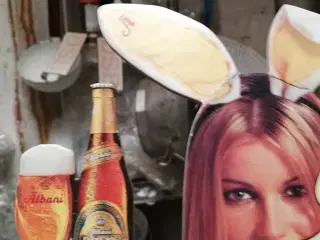 Reklameskilt for Albani
