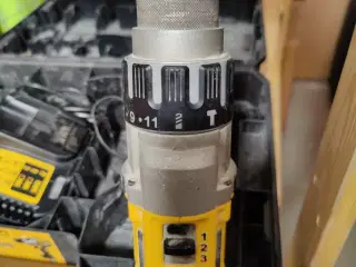 DeWALT slagbore/skruemaskine 18V (udlejes)